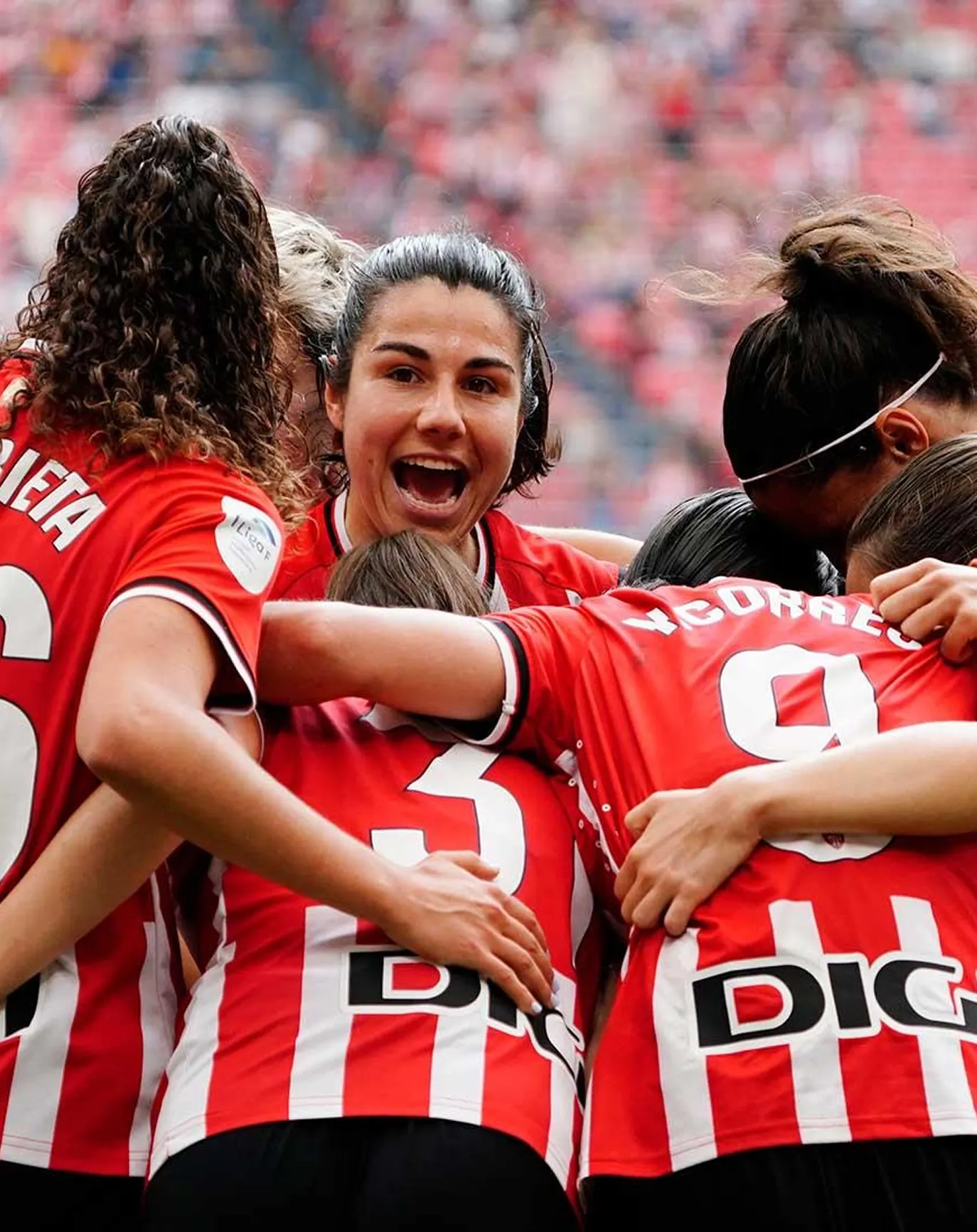 Athletic Club femenino abrazo